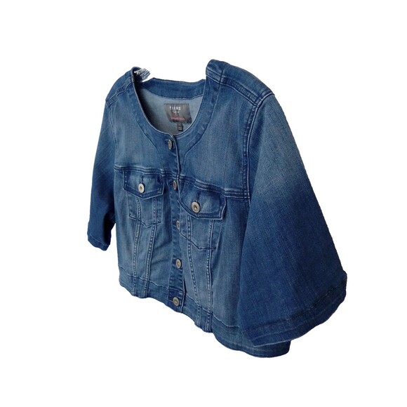 Torrid Women's Round Neck Cropped Blue Demin Short Sleeve Jacket Size 2 - Picture 2 of 5